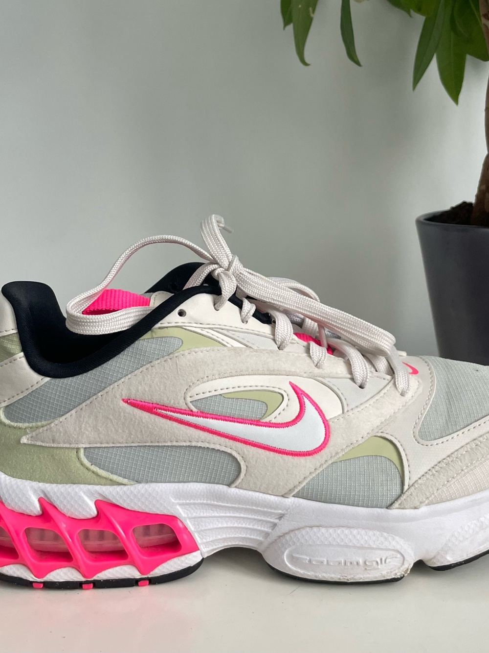 Women Size 9 Nike Zoom Air Fire Hyper Pink White Running Shoes